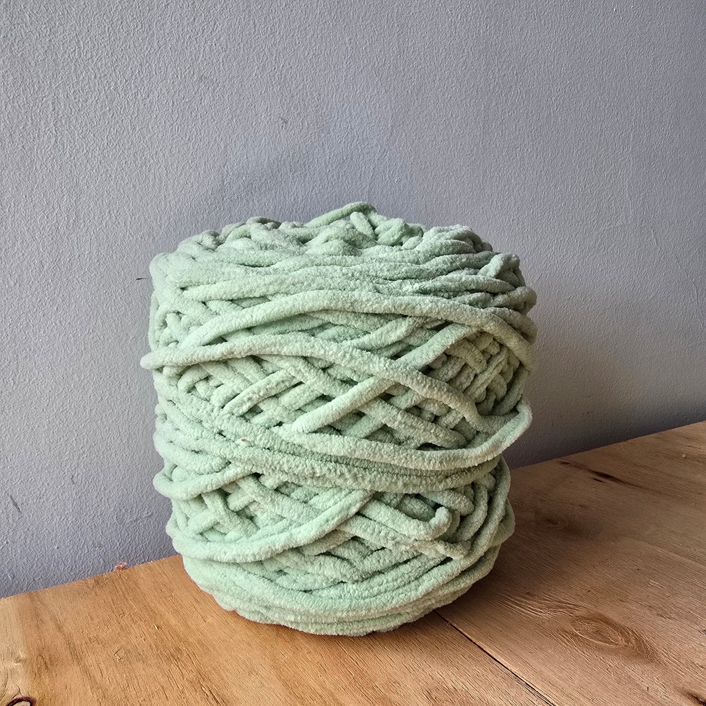Amity Chunky - Lana Chenille Premium - Hilo Peluche Amigurumi