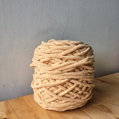 Amity Chunky - Lana Chenille Premium - Hilo Peluche Amigurumi
