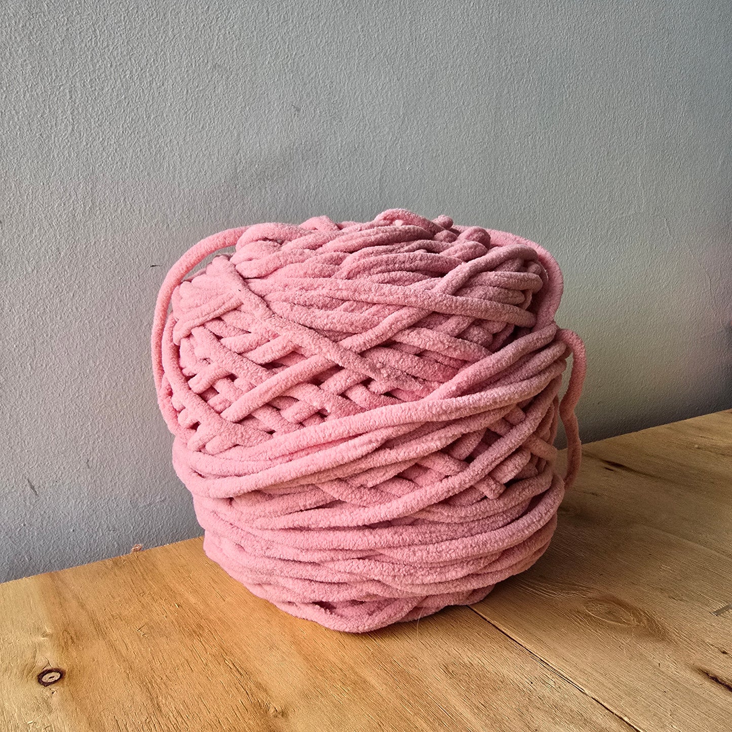 Amity Chunky - Lana Chenille Premium - Hilo Peluche Amigurumi