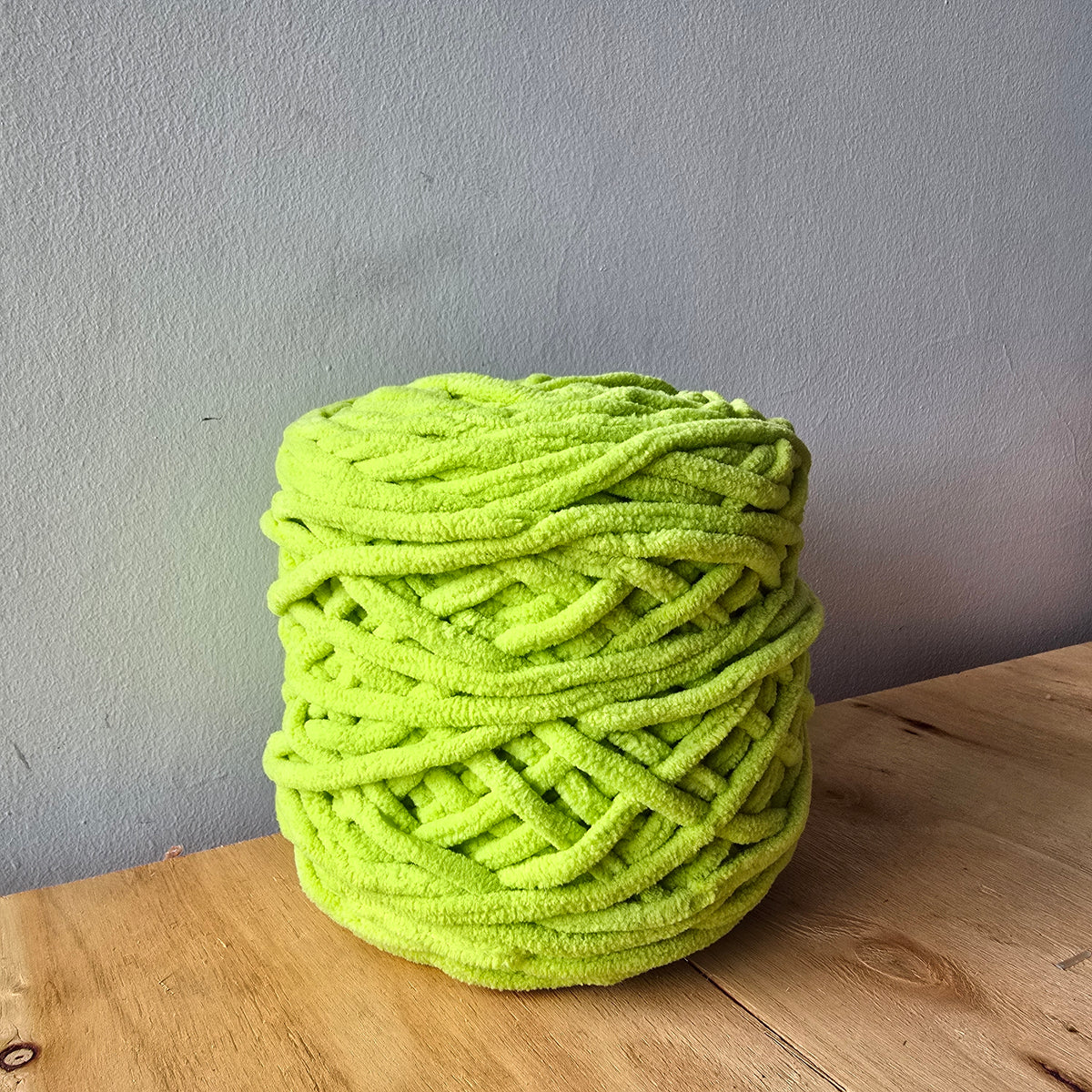 Amity Chunky - Lana Chenille Premium - Hilo Peluche Amigurumi