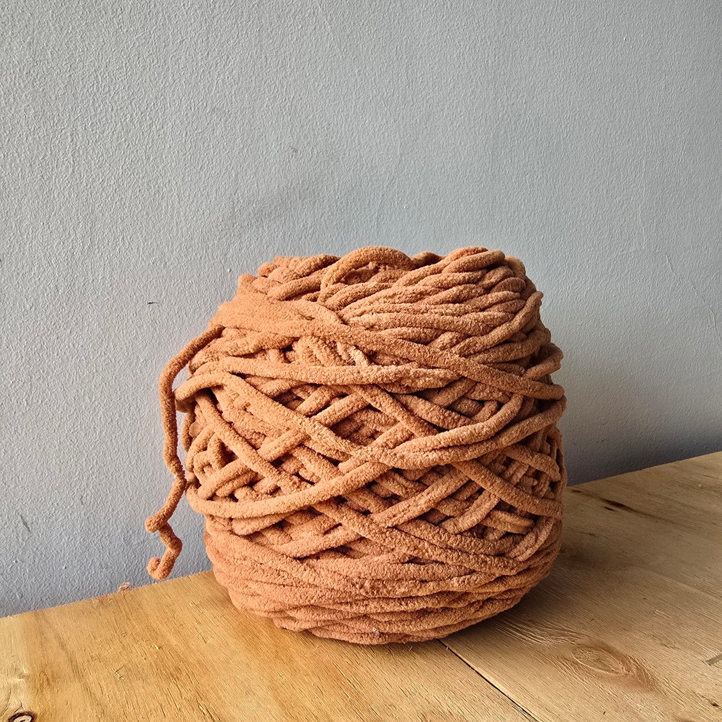 Amity Chunky - Lana Chenille Premium - Hilo Peluche Amigurumi