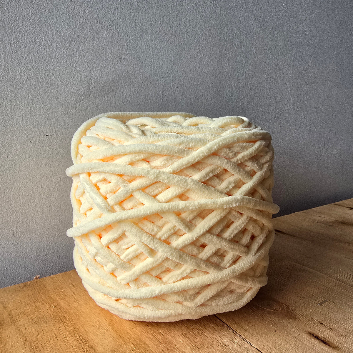 Amity Chunky - Lana Chenille Premium - Hilo Peluche Amigurumi