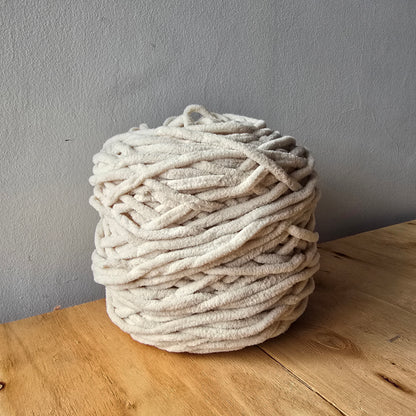 Amity Chunky - Lana Chenille Premium - Hilo Peluche Amigurumi